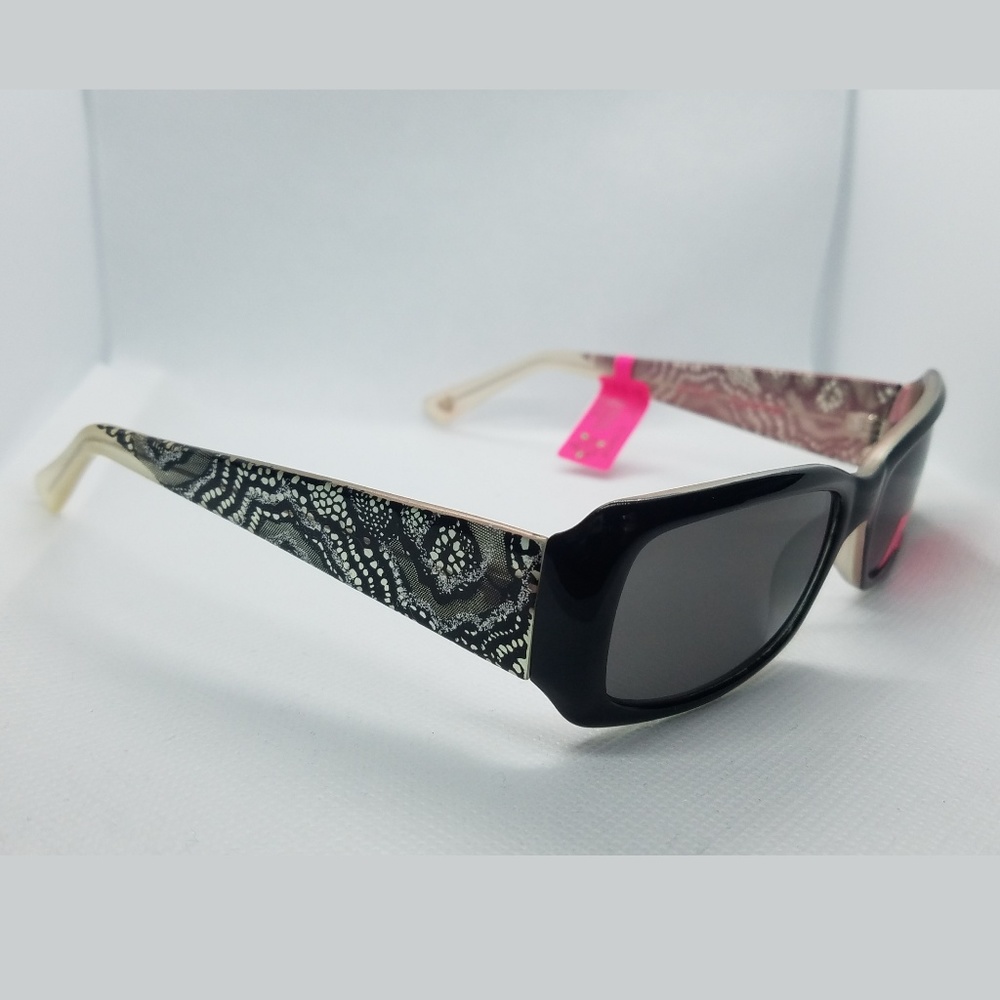 BETSEY JOHNSON Sunglasses BJ 182 RAVEN / ROSE